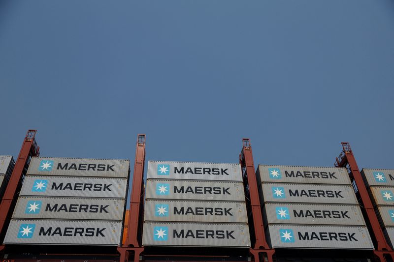 &copy; Reuters. Contêineres da Maersk são armazenados a bordo do Albert Maersk nos terminais APM, em Navi Mumbai, Índian28/02/2025nREUTERS/Francis Mascarenhas