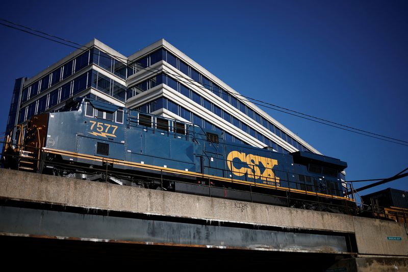 &copy; Reuters. FILE PHOTO: A CSX freight train travels in Washington, U.S., December 14, 2024. REUTERS/Benoit Tessier/File Photo