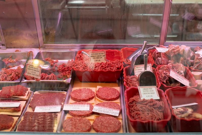 &copy; Reuters. Carne à venda em mercado em Washingtonn14/08/2024 REUTERS/Kaylee Greenlee Beal