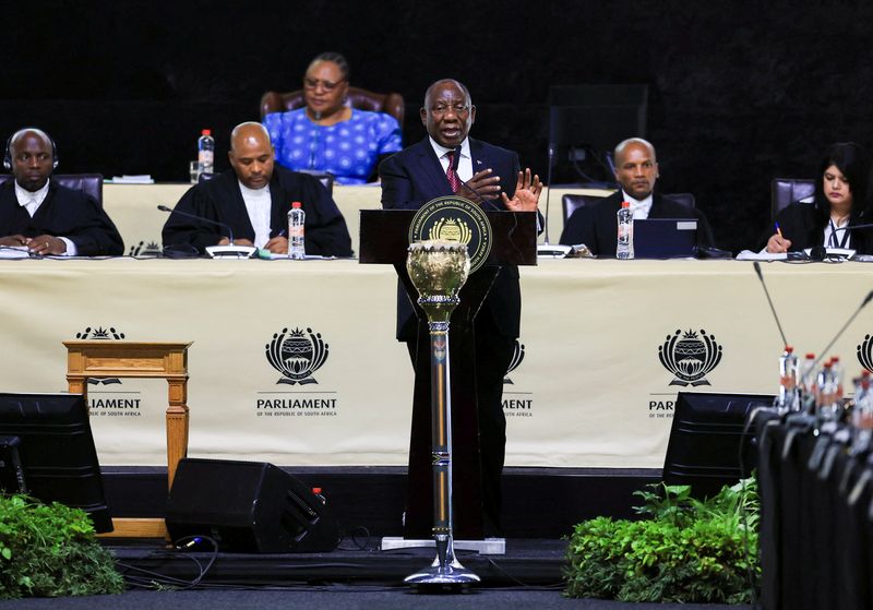 South Africa seeks $500 million in forex funding after budget impasse ends