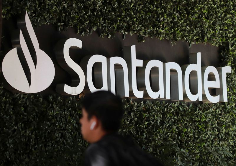 Exclusive-Mexico's antitrust watchdog accuses banks of joint price fixing