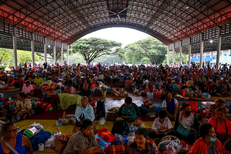&copy; Reuters. Abrigo temporário na província de Sisaket na Tailândian26/07/2025nREUTERS/Athit Perawongmetha