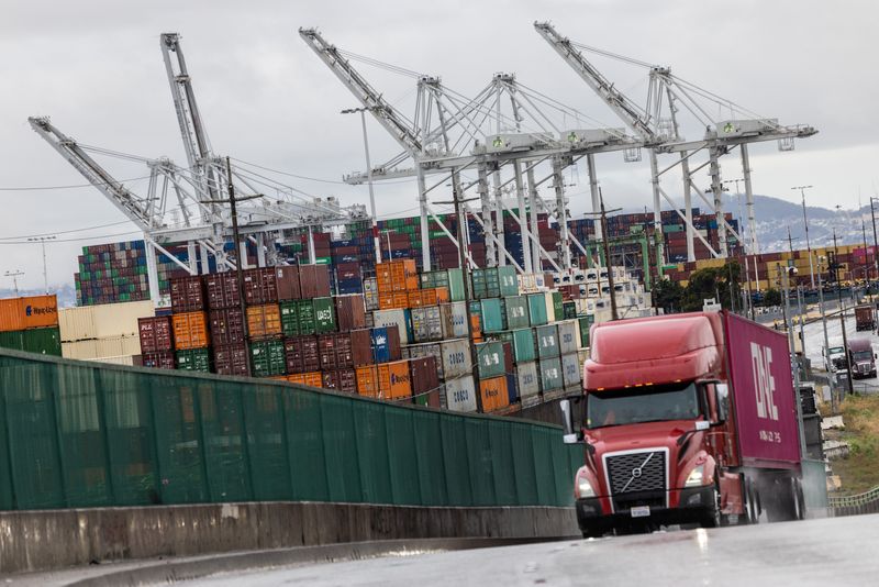 LYNXMPEL6T04A_L American economic growth is likely to recover in the second quarter, but with weak underlying details