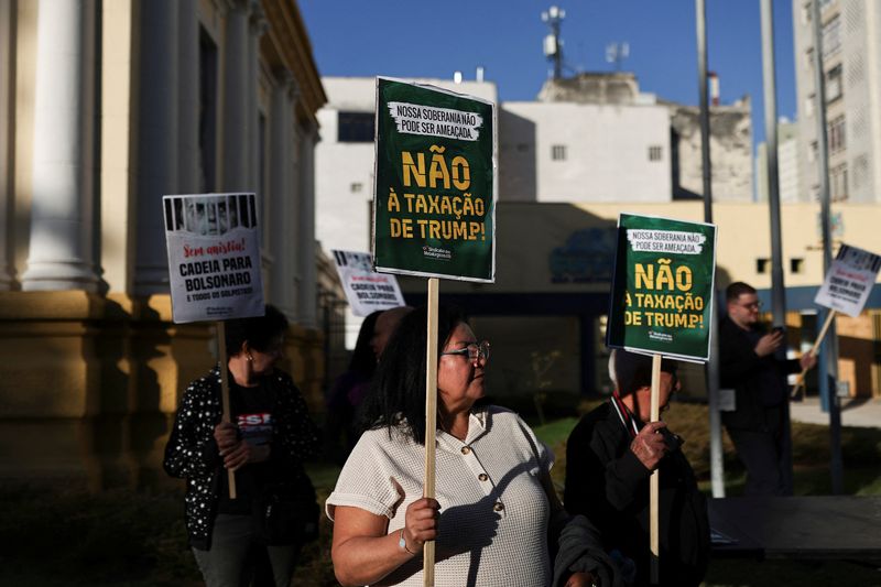 Empresas brasileiras reagem com alívio e dúvidas a tarifas e isenções de Trump