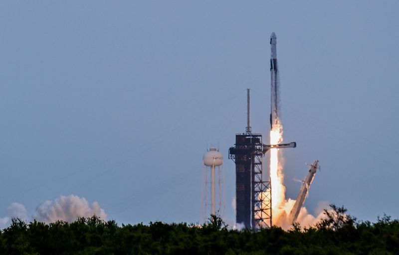 &copy; Reuters. Foguete SpaceX Falcon Nine decola do Complexo de Lançamento 39A, no Cabo Canaveral, Flórida, EUA, levando a missão Crew-11 da Nasa para a Estação Espacial Internacionaln1º/08/2025nREUTERS/Steve Nesius