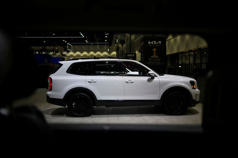 LYNXMPEL7101V_L Kia America 201,149 remember the American Telluride vehicles