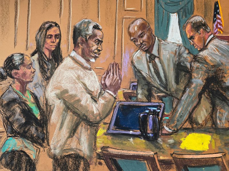 LYNXMPEL730U0_L Sean "Didi" compresses an offer to be issued from prison before the sentence is issued