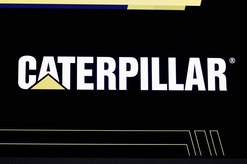 &copy; Reuters. O logotipo da empresa Caterpillar é exibido em uma tela no piso da Bolsa de Valores de Nova York (NYSE) na cidade de Nova York, EUA, em 15 de abril de 2025. REUTERS/Brendan McDermid