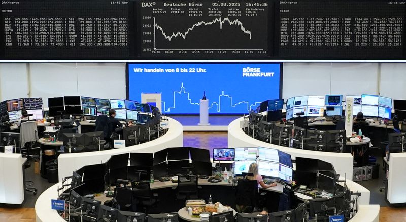 European shares rise as investors buy dips, shrug off US tariff threats