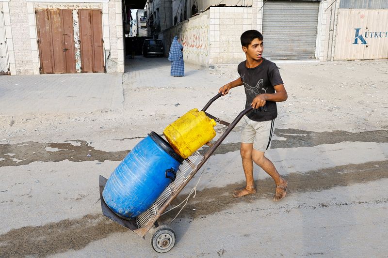 Terrible thirst hits Gaza with polluted aquifers and broken pipelines