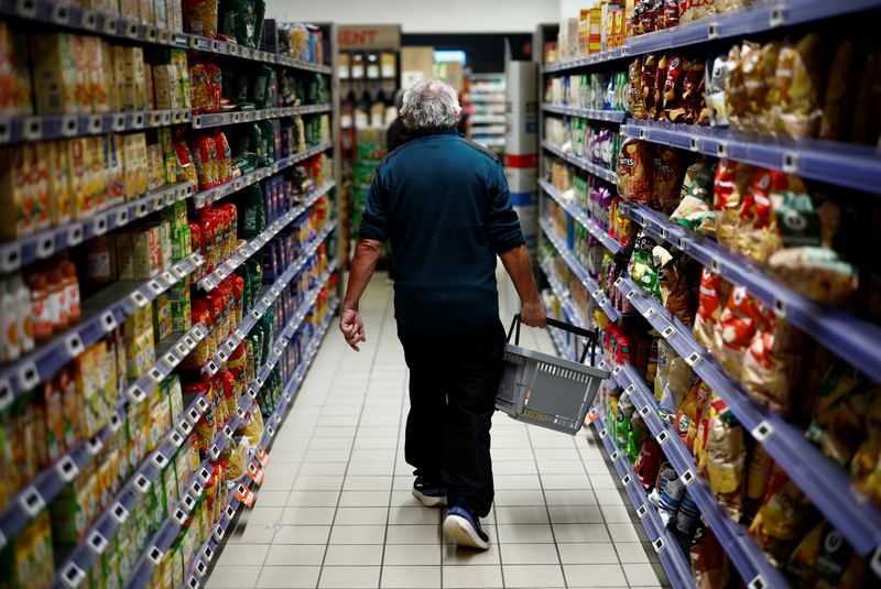 &copy; Reuters. Supermercado em Chanverrie, Françan16/10/2024. REUTERS/Stephane Mahe/File Photo