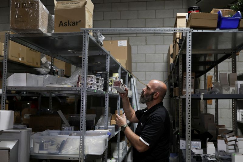 Trump tariffs cost small Canadian firms as big business, oil enjoy exemptions