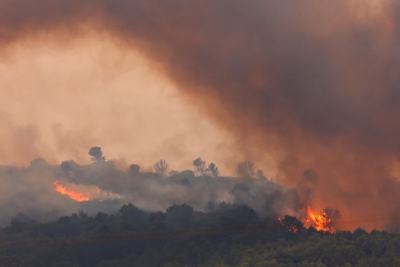 &copy; Reuters. Incêndio no sul da Françan 6/8/2025   REUTERS/Manon Cruz