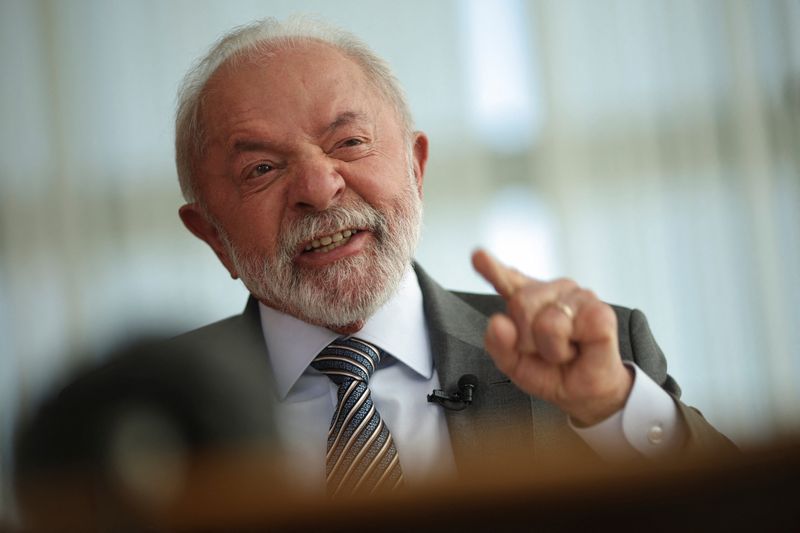 Bolsonaro também deve ser indiciado por incitação dos EUA contra Brasil, diz Lula
