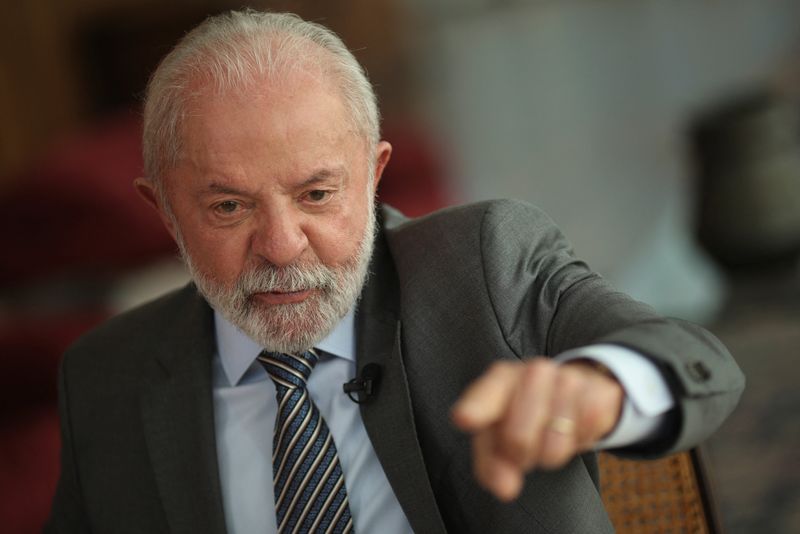 Lula diz que discutirá tarifas de Trump com membros do Brics