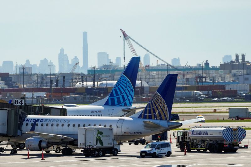 LYNXMPEL7600G_L UNITED Airlines flights at US airports on technology version