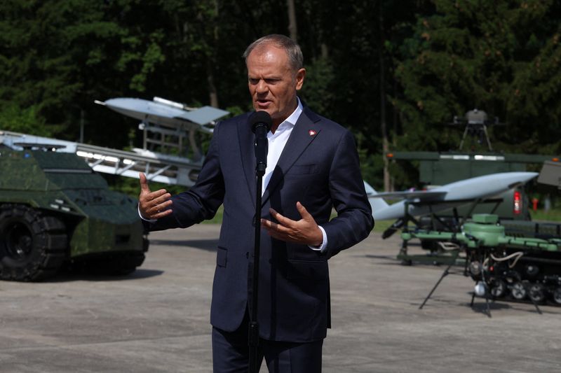 &copy; Reuters. Premiê polonês Donald Tusk em Varsóvian 30/7/2025   Robert Kowalewski/Agencja Wyborcza.pl via REUTERS