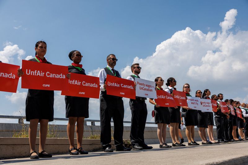 Air Canada seeks government intervention as contract talks with flight attendants stall