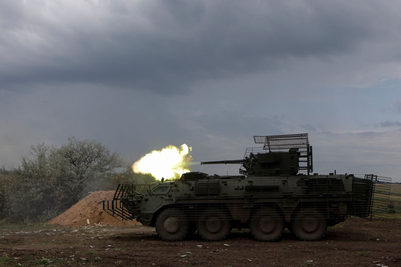 &copy; Reuters. Militares ucranianos realizam exercícios na região de Kharkivn11/08/2025nREUTERS/Sofiia Gatilova