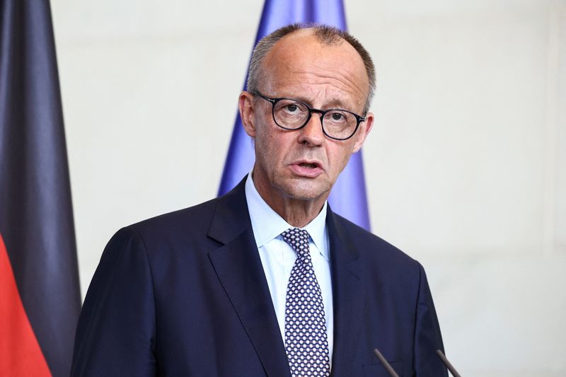 &copy; Reuters. Chanceler alemão Friedrich Merz em Berlimn 13/8/2025    REUTERS/Liesa Johannssen