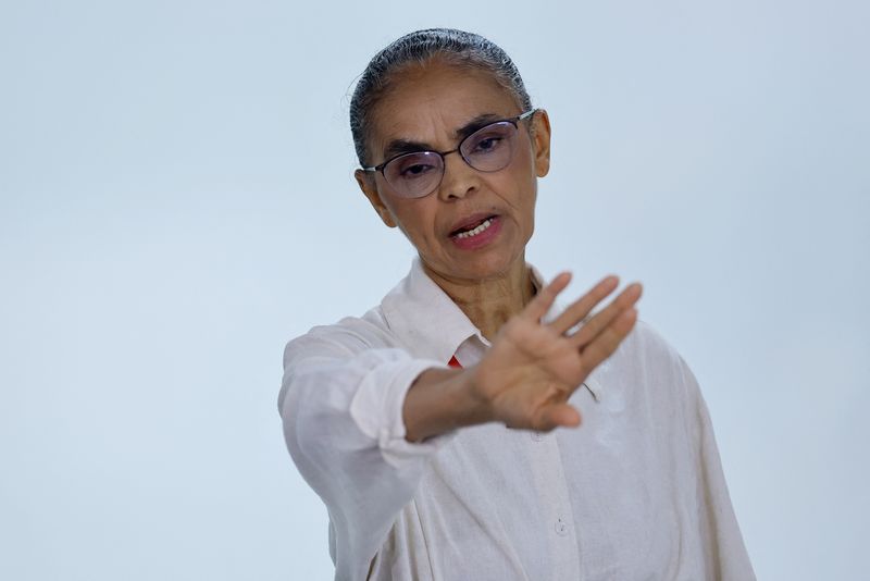 &copy; Reuters. A ministra do Meio Ambiente do Brasil, Marina Silva, durante reunião com o presidente, Luiz Inácio Lula da Silva, em Brasílian17/09/2024nREUTERS/Ueslei Marcelino