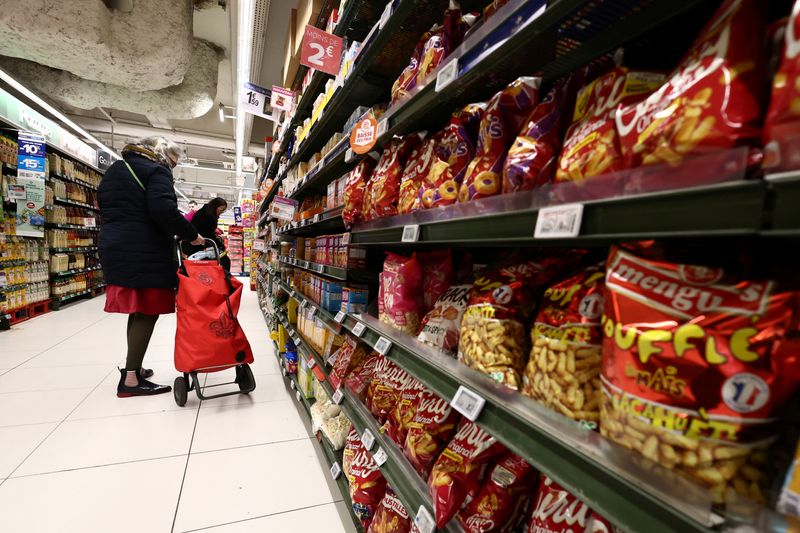 French consumer inflation confirmed at 0.9% in July