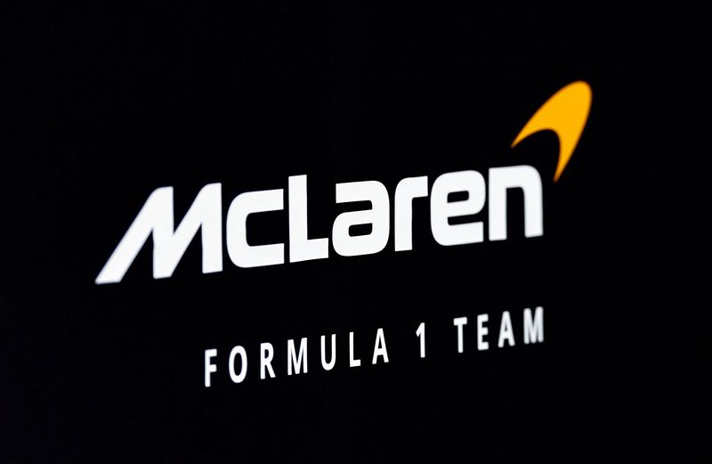 &copy; Reuters. Logo da McLaren durante testes de pré-temporada no circuito de Sakhir, no Bareinn21/02/2024 REUTERS/Hamad I Mohammed