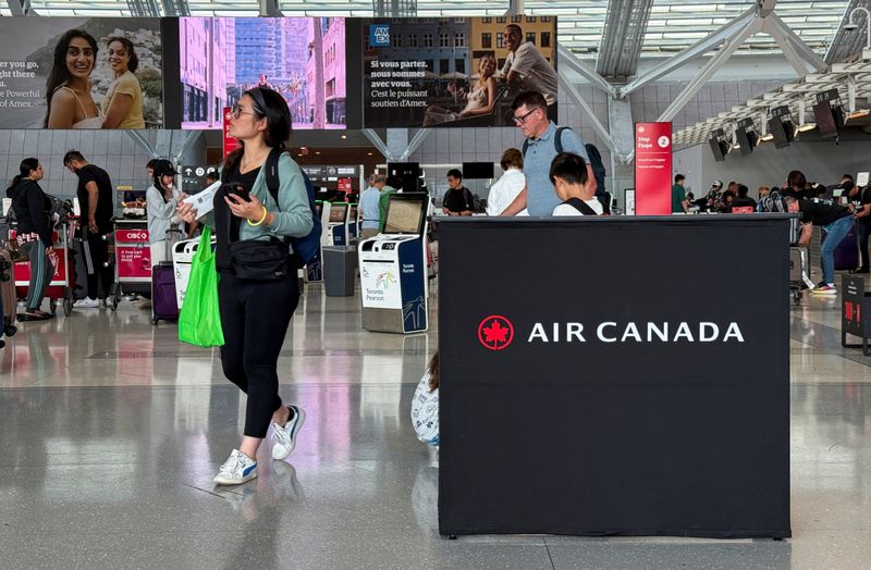 Air Canada plans to cancel 500 flights by Friday ahead of looming strike