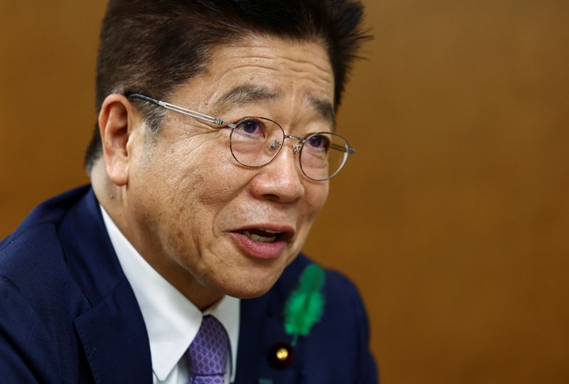 &copy; Reuters. Ministro das Finanças do Japão, Katsunobu Katon17/04/2025.  REUTERS/Issei Kato/File Photo