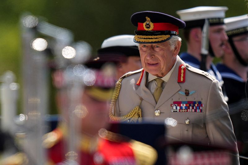 &copy; Reuters. Rei britânico Charles durante cerimônia para lembrar vitória dos Aliados sobre o Japão na Segunda Guerra Mundialn15/08/2025 Alastair Grant/Pool via REUTERS