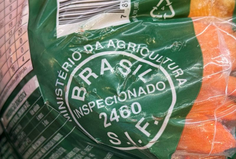 Sem China, exportação de frango do Brasil recuará em 2025 após gripe aviária, diz ABPA