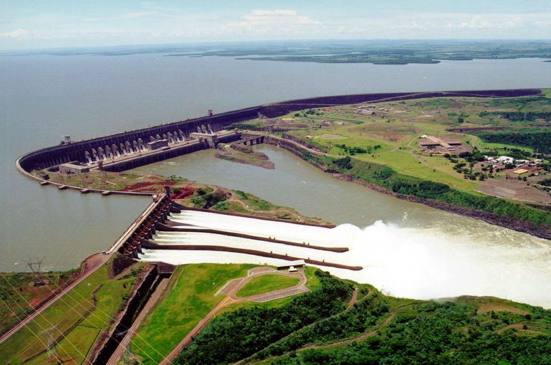 &copy; Reuters. Vista aérea de ItaipunREUTERS