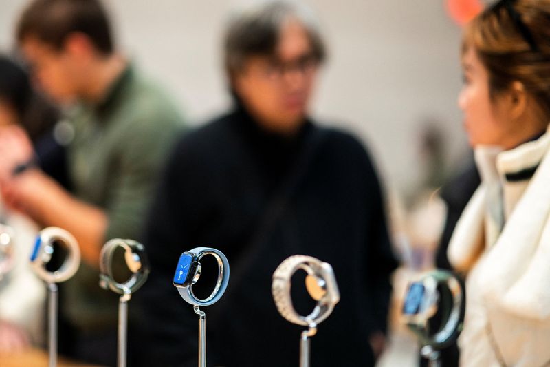 Apple Watch not a ’CO2-neutral product,’ German court finds
