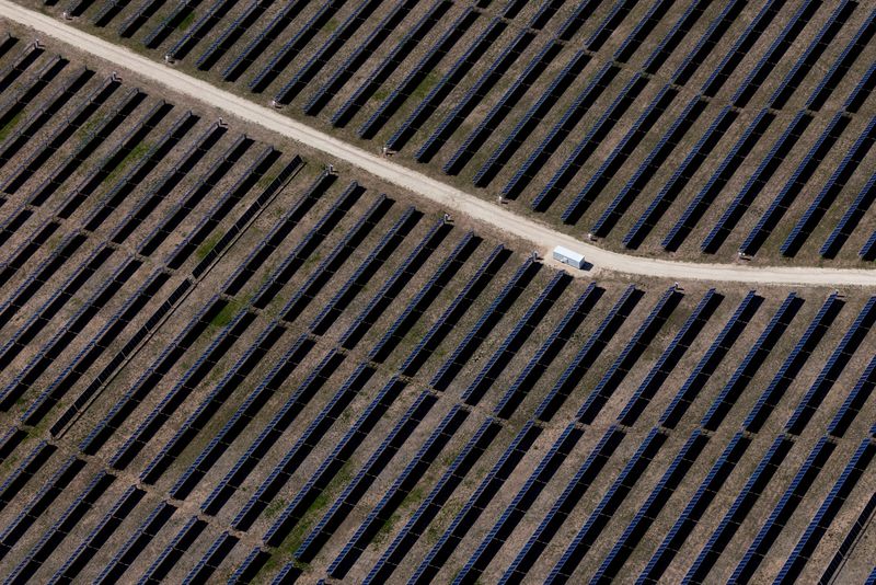 Factbox-A timeline of Trump’s moves to dismantle the US wind and solar energy industries