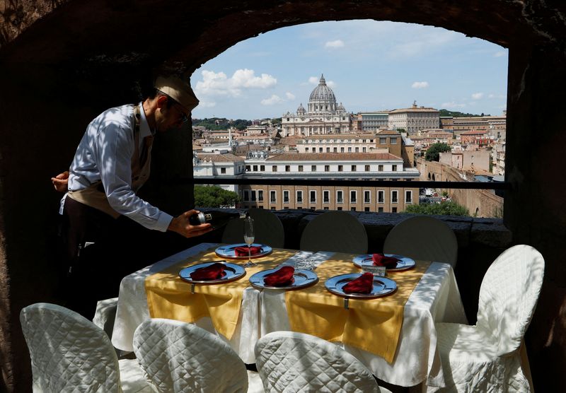 Italy July jobless rate falls to 6.0%, with 13,000 jobs created