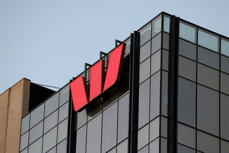Australia’s Westpac to hire 350 more bankers to win business lending market share