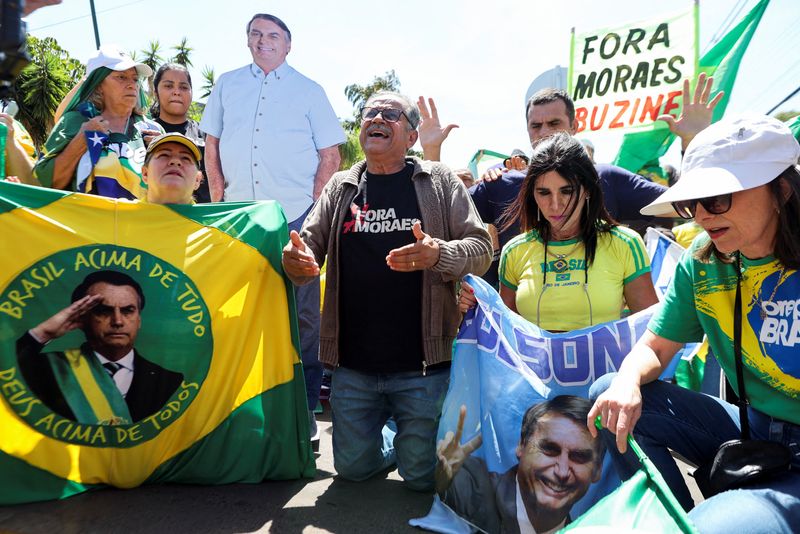 Bolsonaro lawyer says his client's defense rights were restricted in coup case