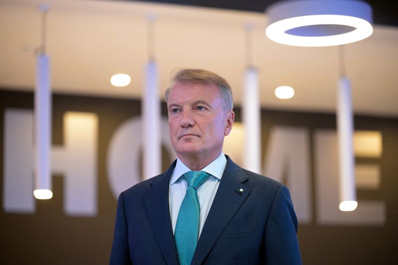 Sberbank CEO Gref warns of Russian recession if rates not slashed