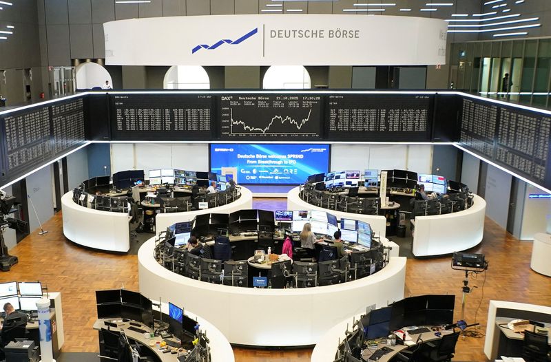 Lacklustre earnings nudge European shares lower; L’Oreal, Hermes decline