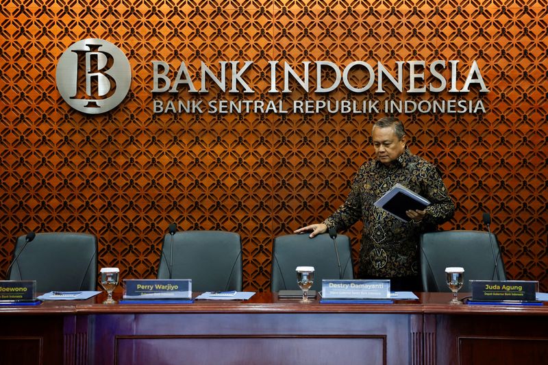 Indonesia’s central bank pauses rate cuts, flags more easing