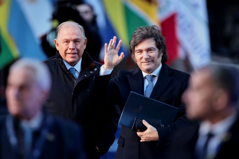 Argentina’s foreign minister resigns days before midterm vote