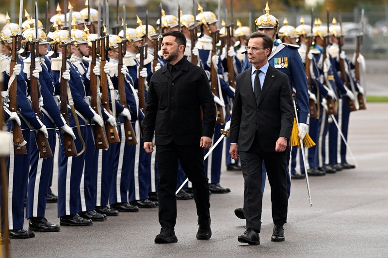 LYNXMPEL9L168_L EU leaders will show their support for Zelensky at the Brussels summit