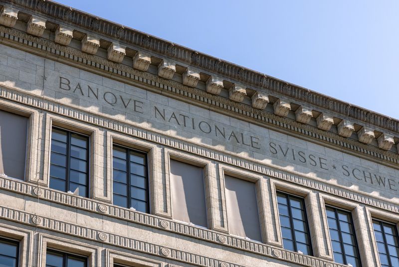 Swiss National Bank comfortable with inflation outlook, minutes show