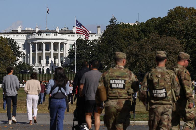 Analysis-Trump's shutdown pay plan prioritizes security personnel over civilian workers
