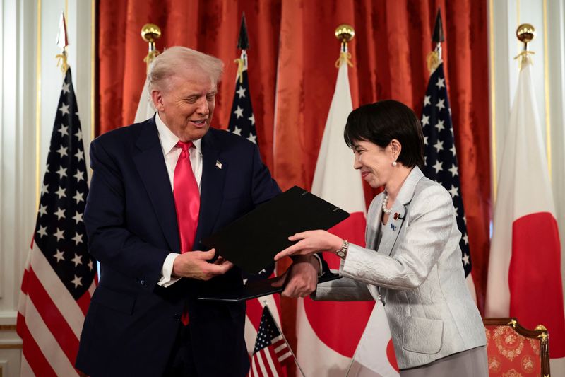 With golfing gifts, Japan PM invokes Abe's legacy to forge Trump bond