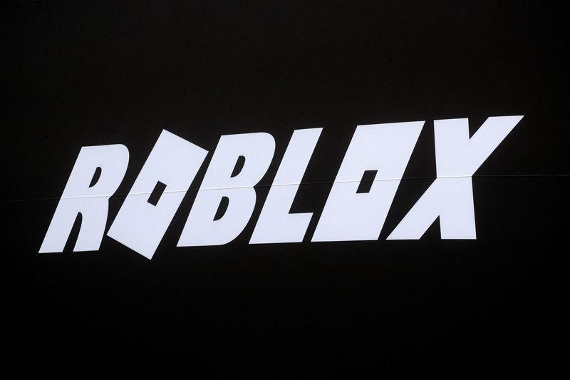 Roblox lifts annual bookings forecast as viral games draw strong spending
