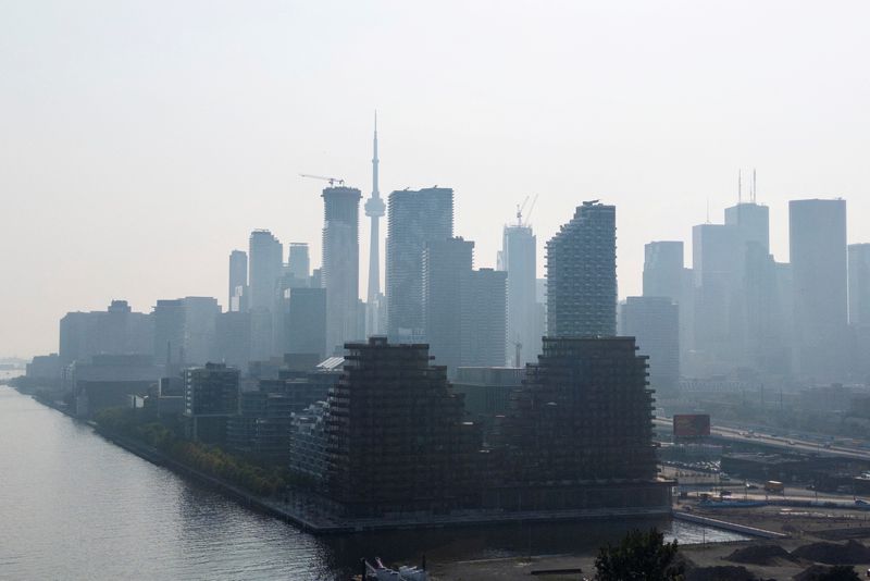 Canadian manufacturing PMI rises to nine-month high in October