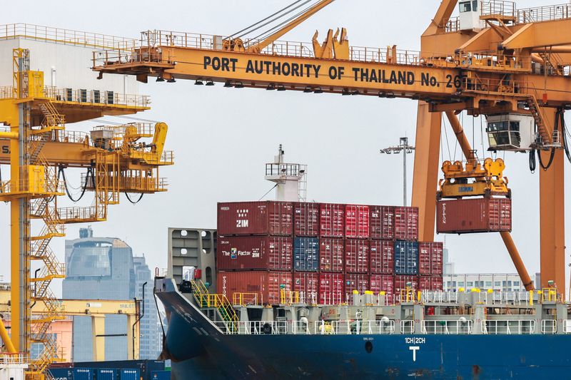 Thai business group sees export growth as high as 10.5% this year