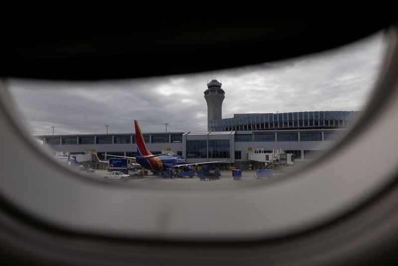 US government shutdown starting to hurt airline passenger bookings, trade group says