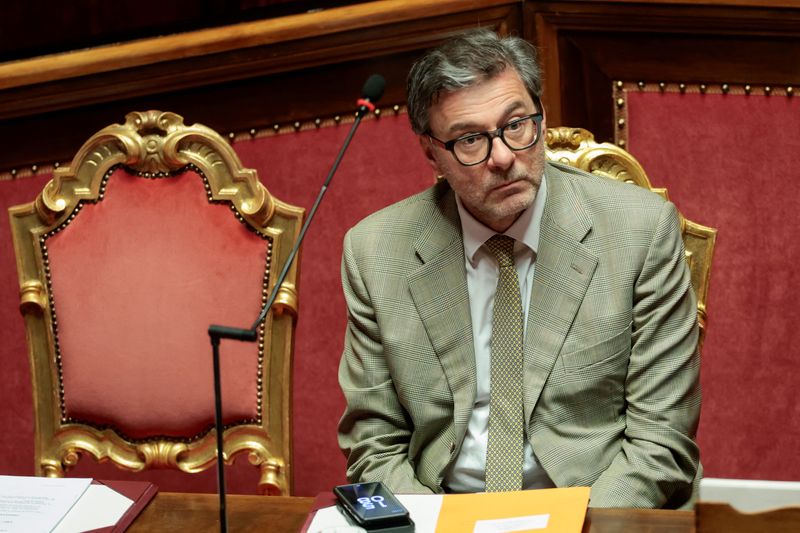 Giorgetti chiede regole Ue rapide contro invasione di prodotti a basso costo